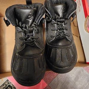 nike acg boots preschool